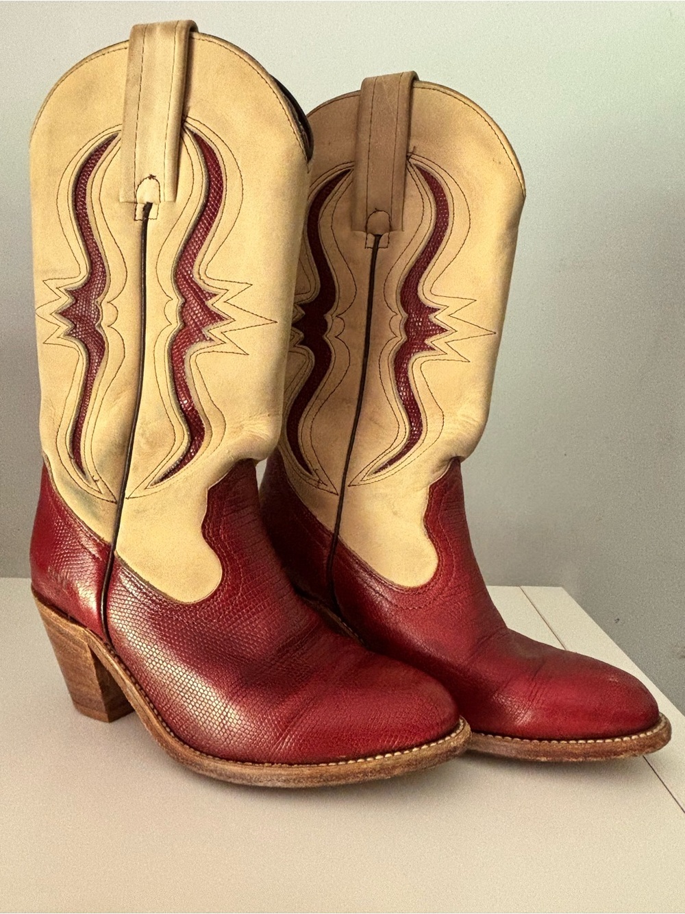 Vintage Frye Two-Tone Red and Cream Western Heeled Boots